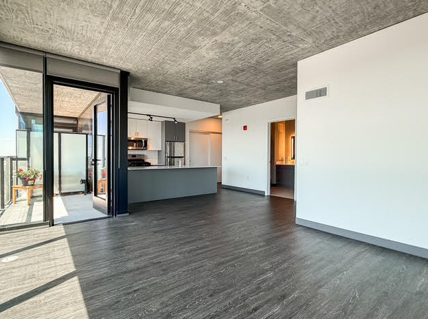 160 N Elizabeth Street Unit: 1118