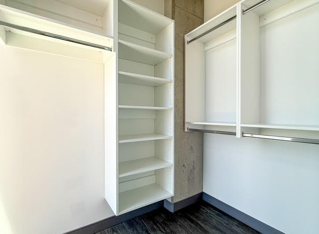 160 N Elizabeth Street Unit: 1118