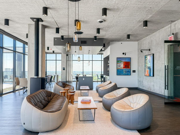 160 N Elizabeth Street Unit: 1118