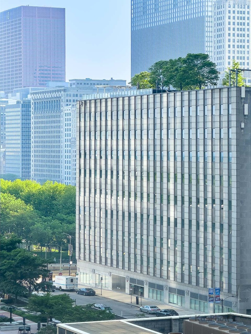 222 N Columbus Drive Unit: 912