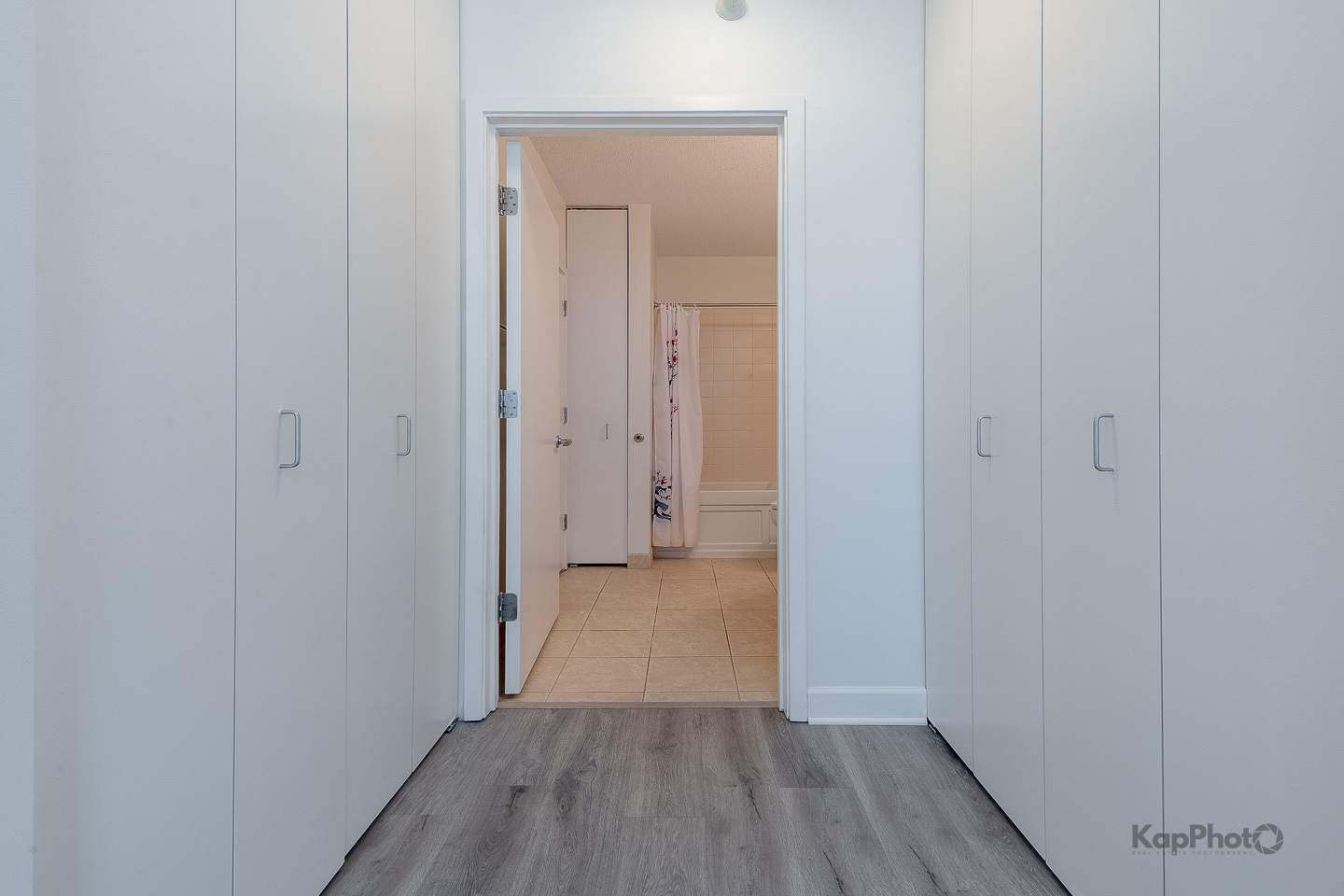 222 N Columbus Drive Unit: 912