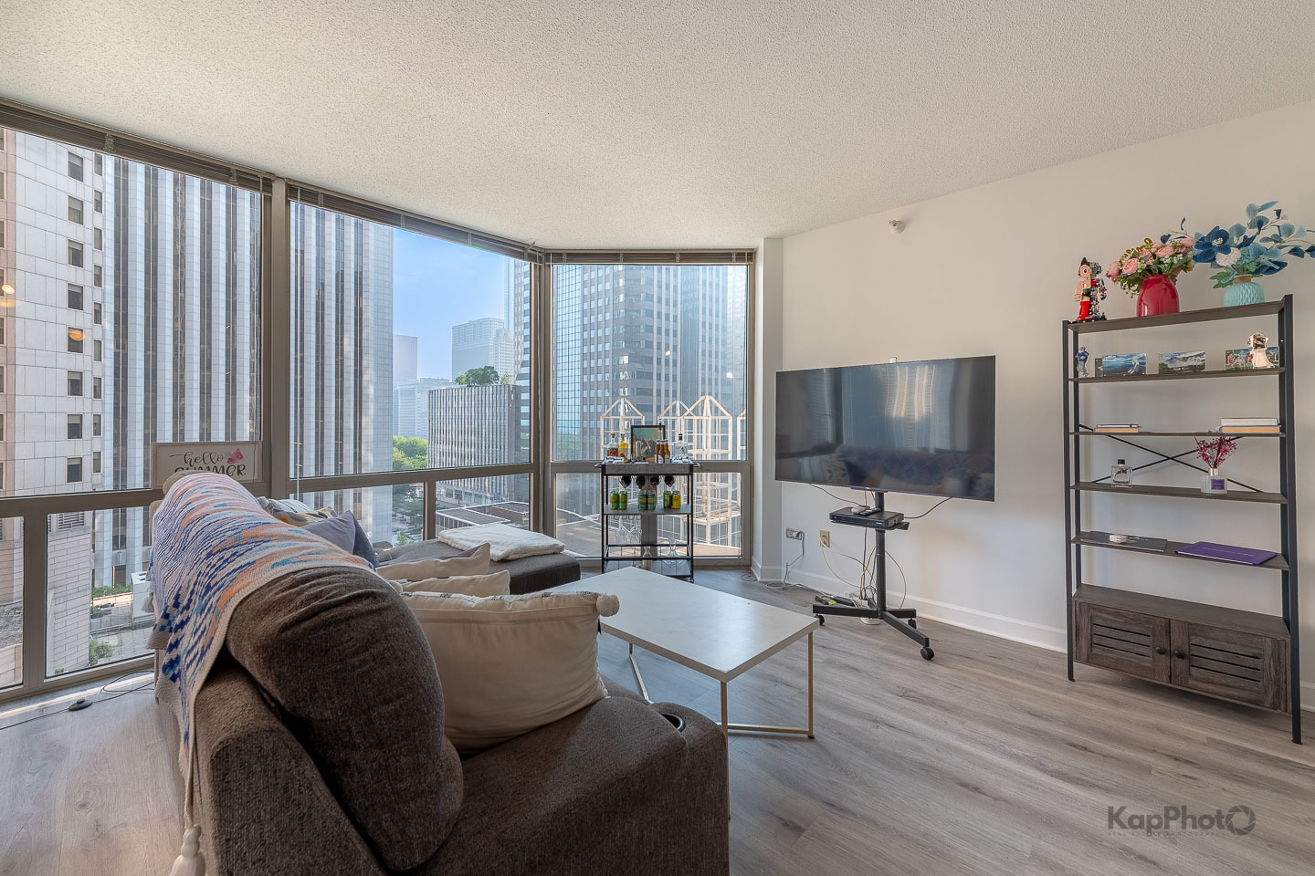 222 N Columbus Drive Unit: 912