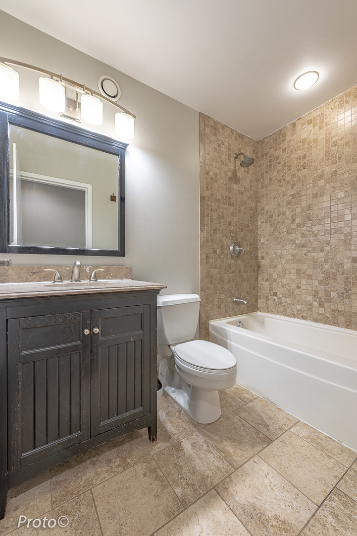 20 N State Street Unit: 1012