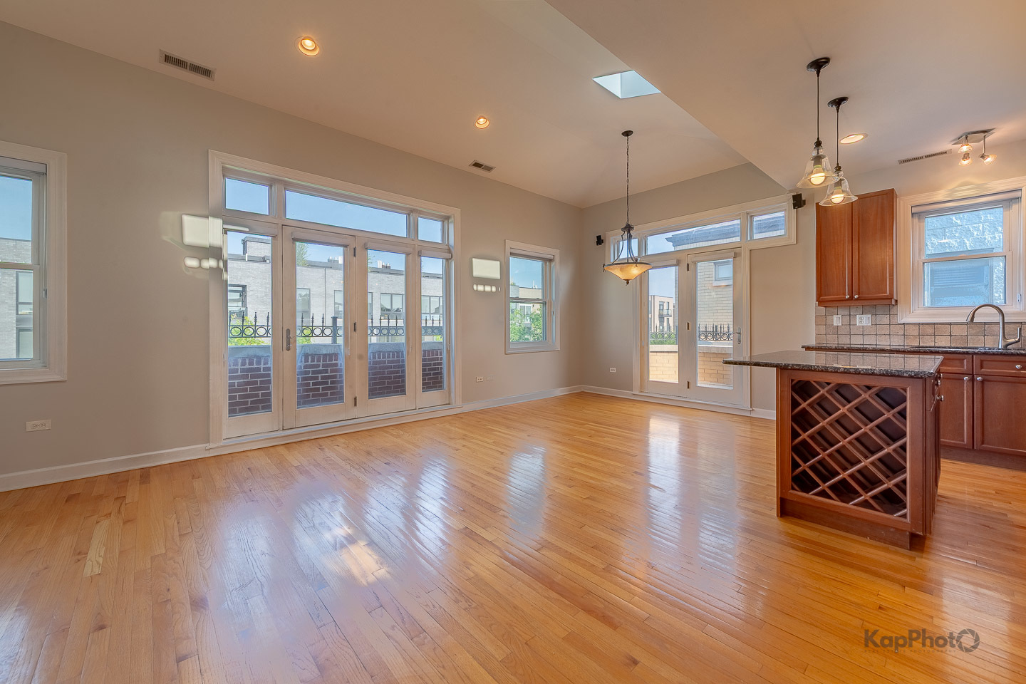 3454 N Ashland Avenue Unit: 4S