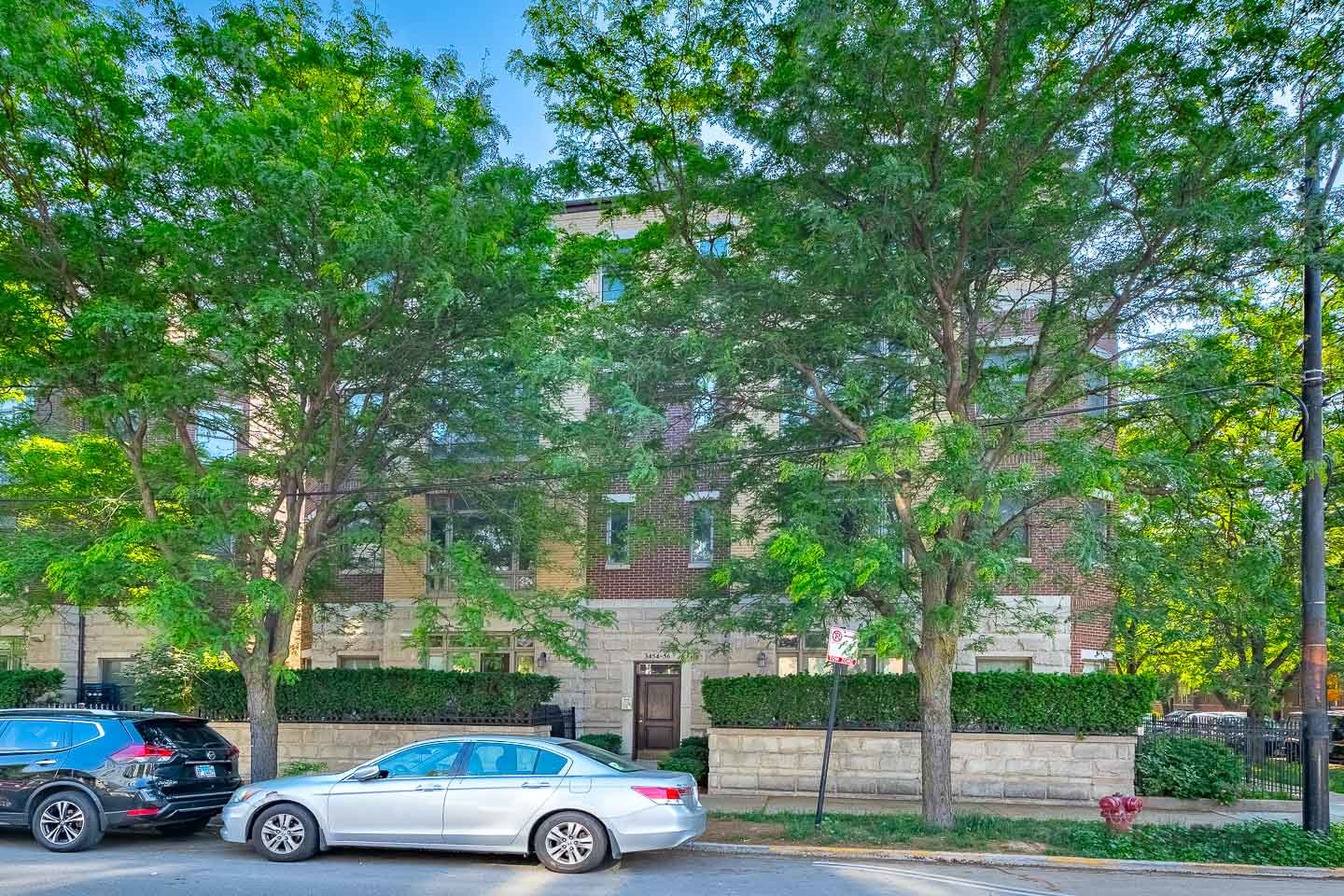 3454 N Ashland Avenue Unit: 4S