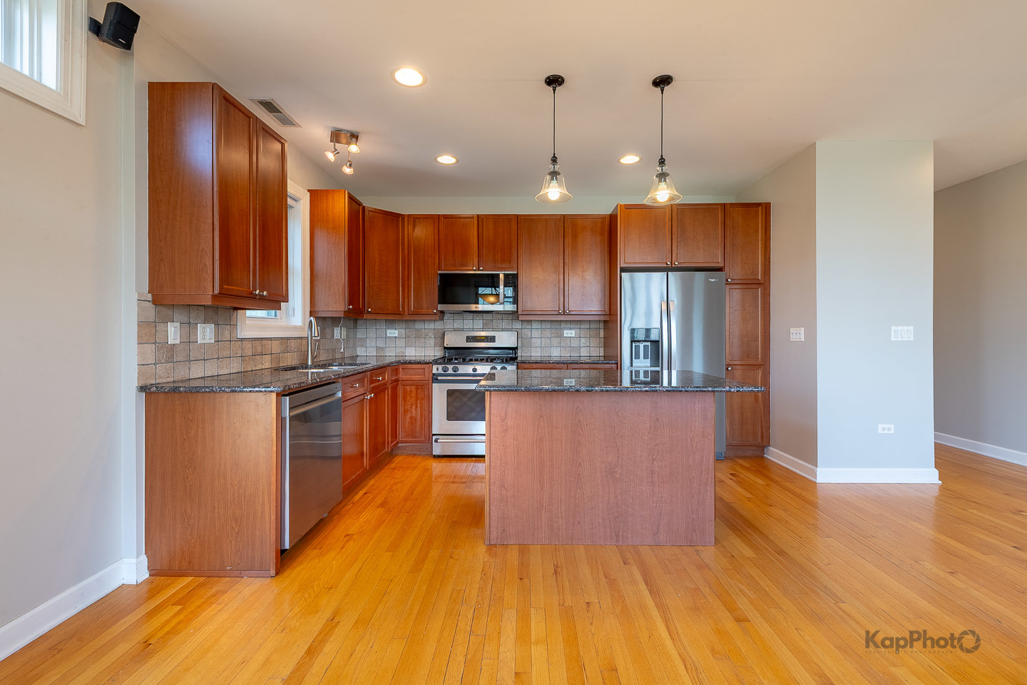 3454 N Ashland Avenue Unit: 4S