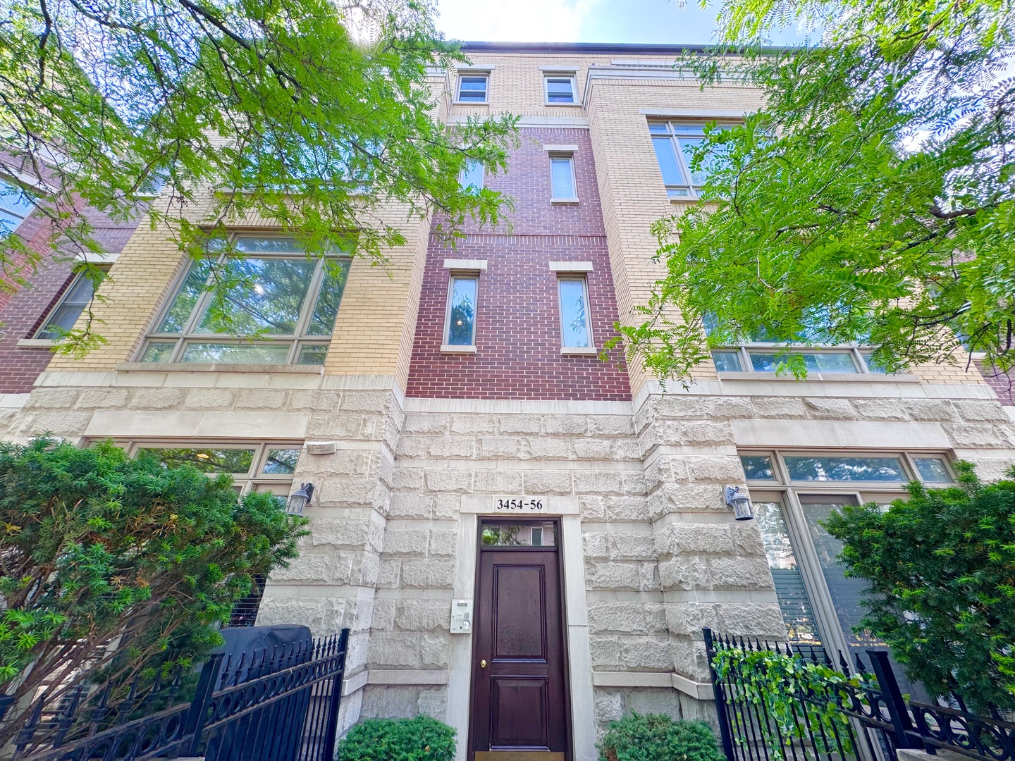 3454 N Ashland Avenue Unit: 4S
