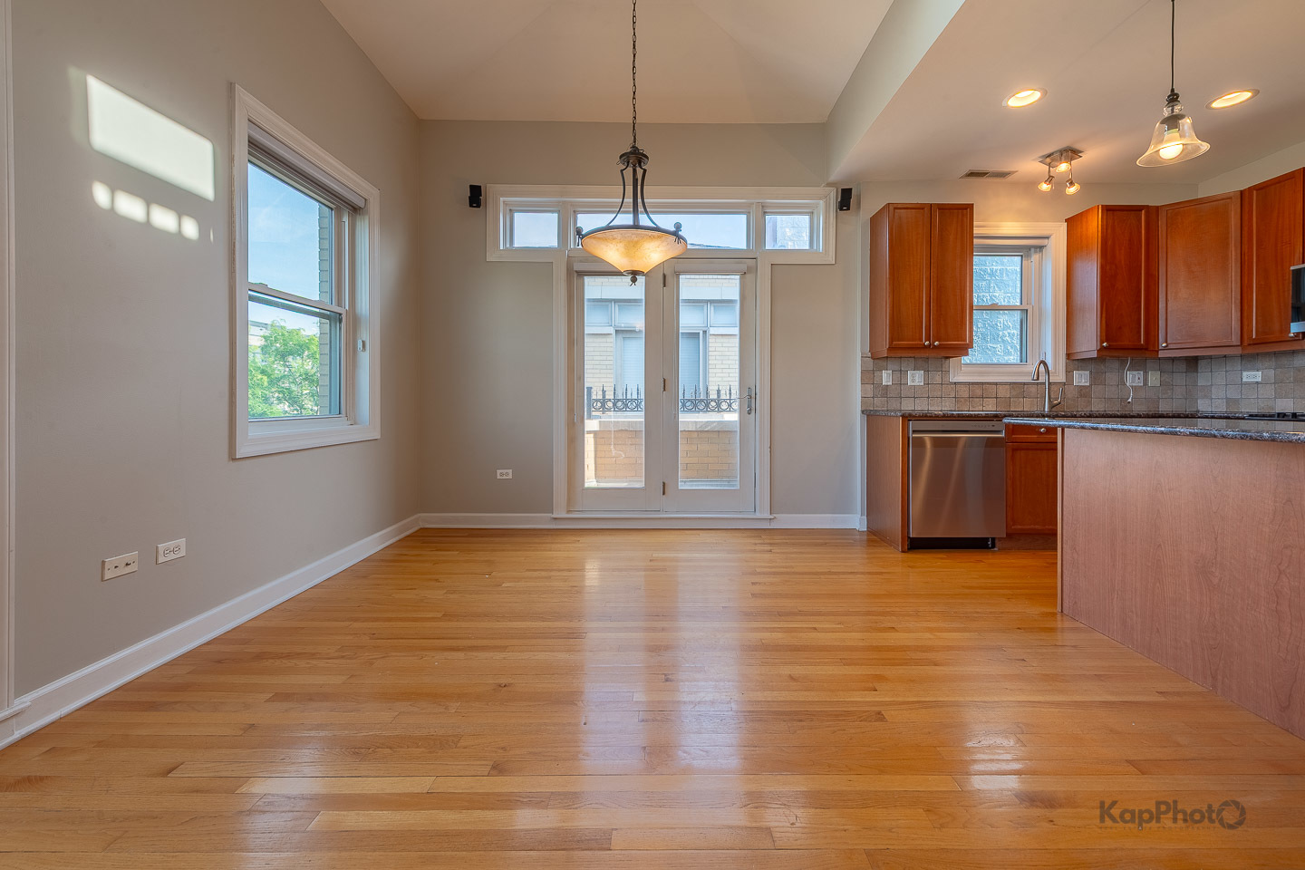 3454 N Ashland Avenue Unit: 4S
