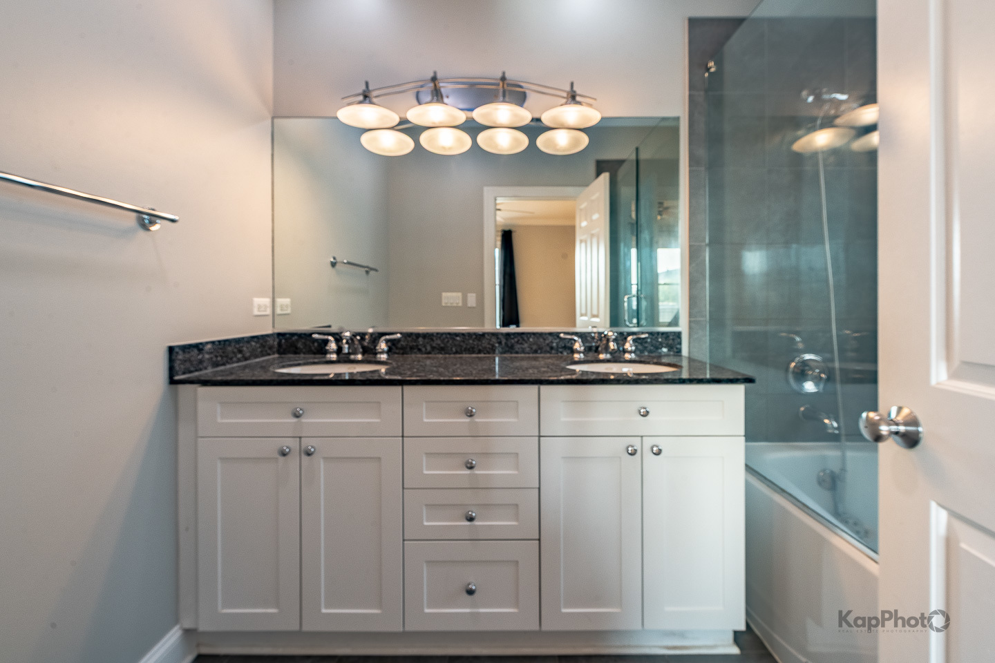 3454 N Ashland Avenue Unit: 4S