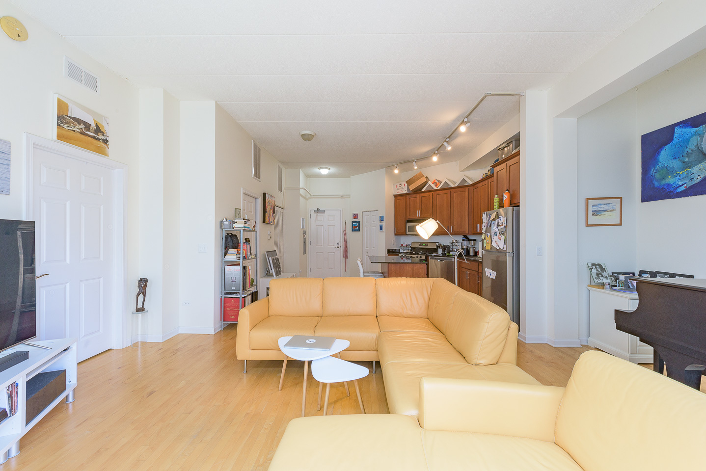 1919 S Michigan Avenue Unit: 412