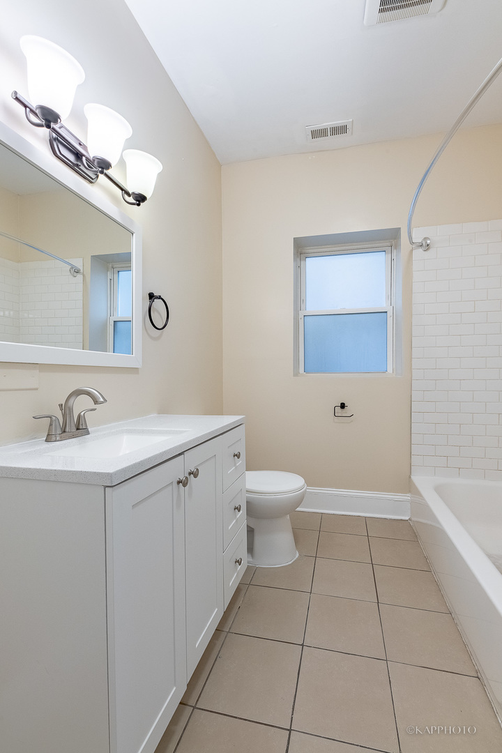 6819 S Ridgeland Avenue Unit: 1