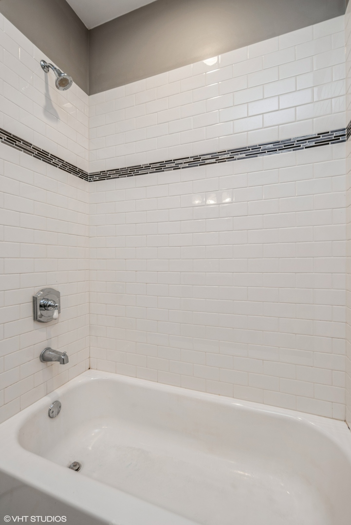 1700 S Jefferson Street Unit: 1F