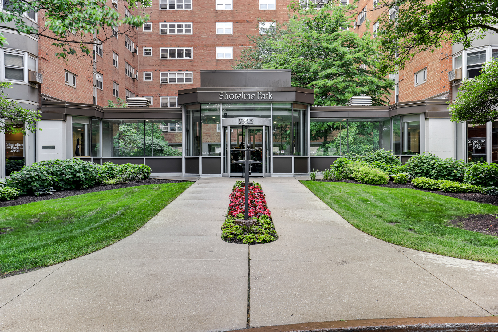 4970 N Marine Drive Unit: 822