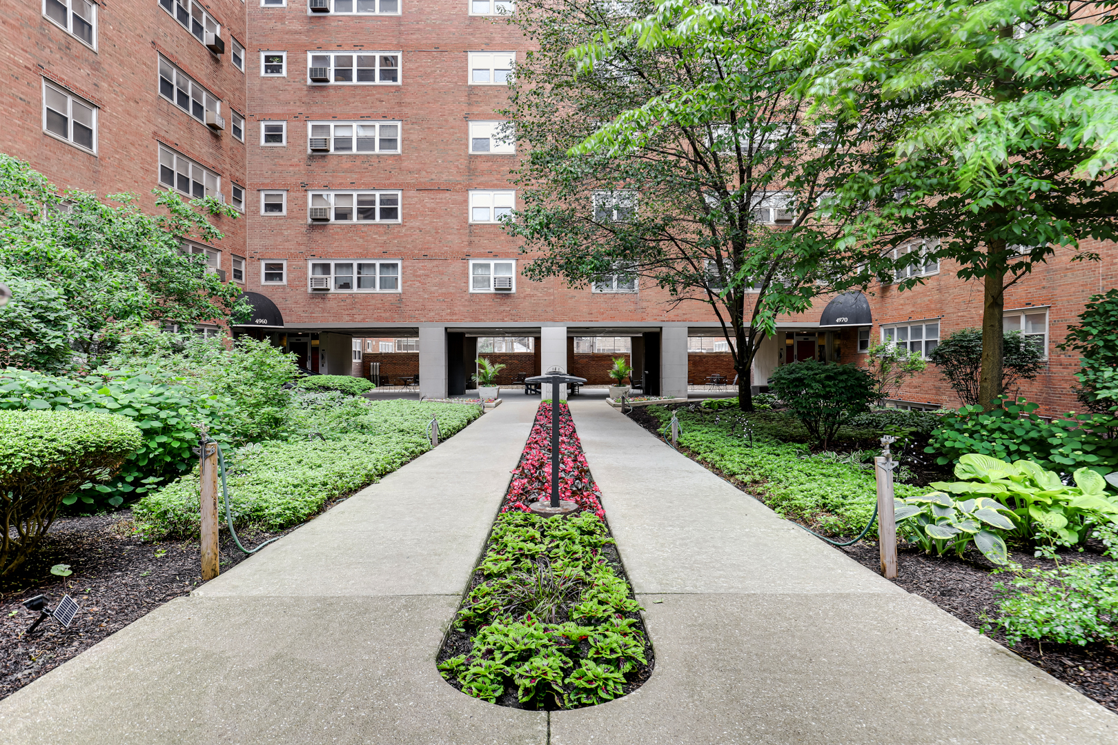 4970 N Marine Drive Unit: 822