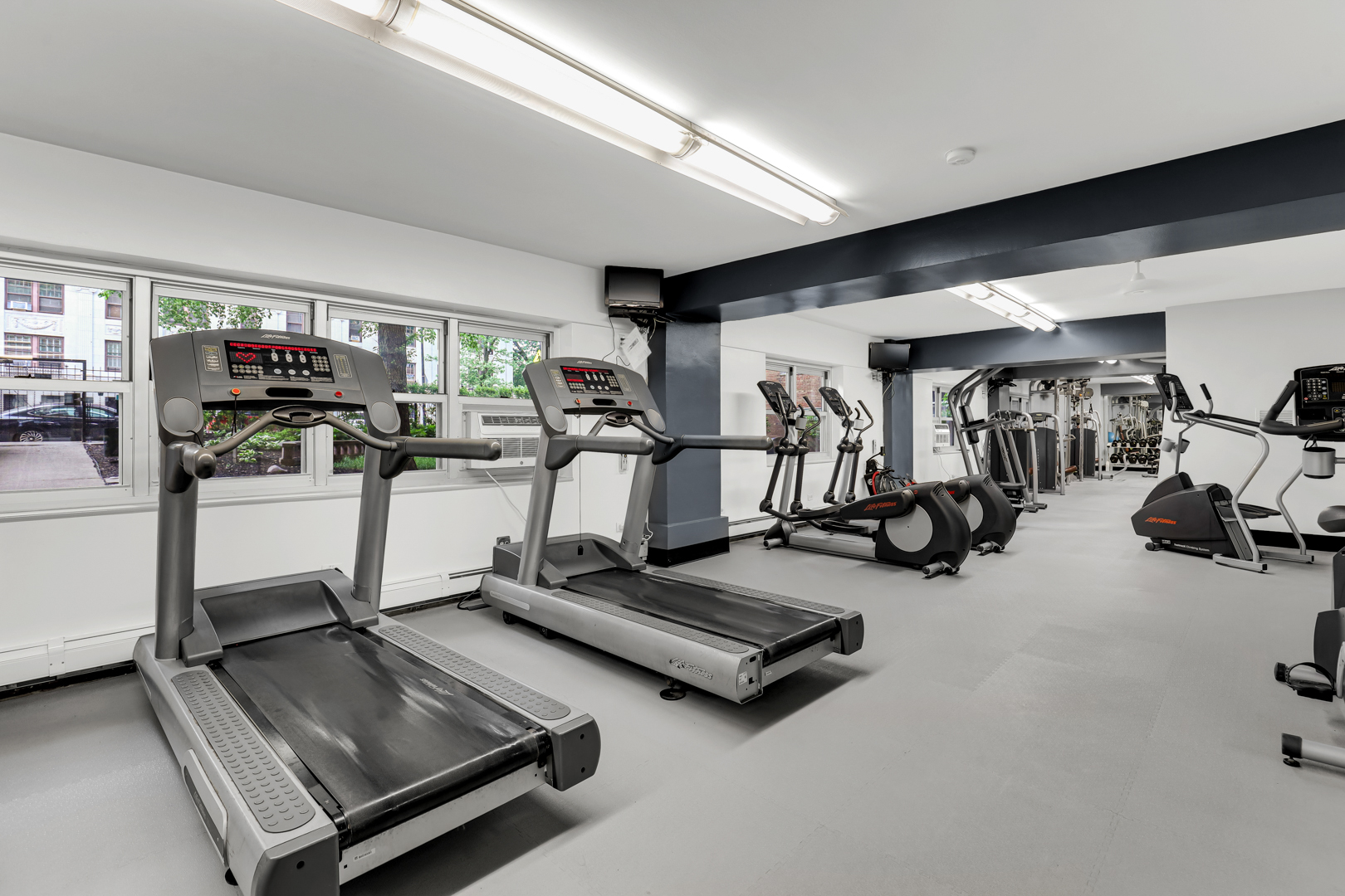 4970 N Marine Drive Unit: 822
