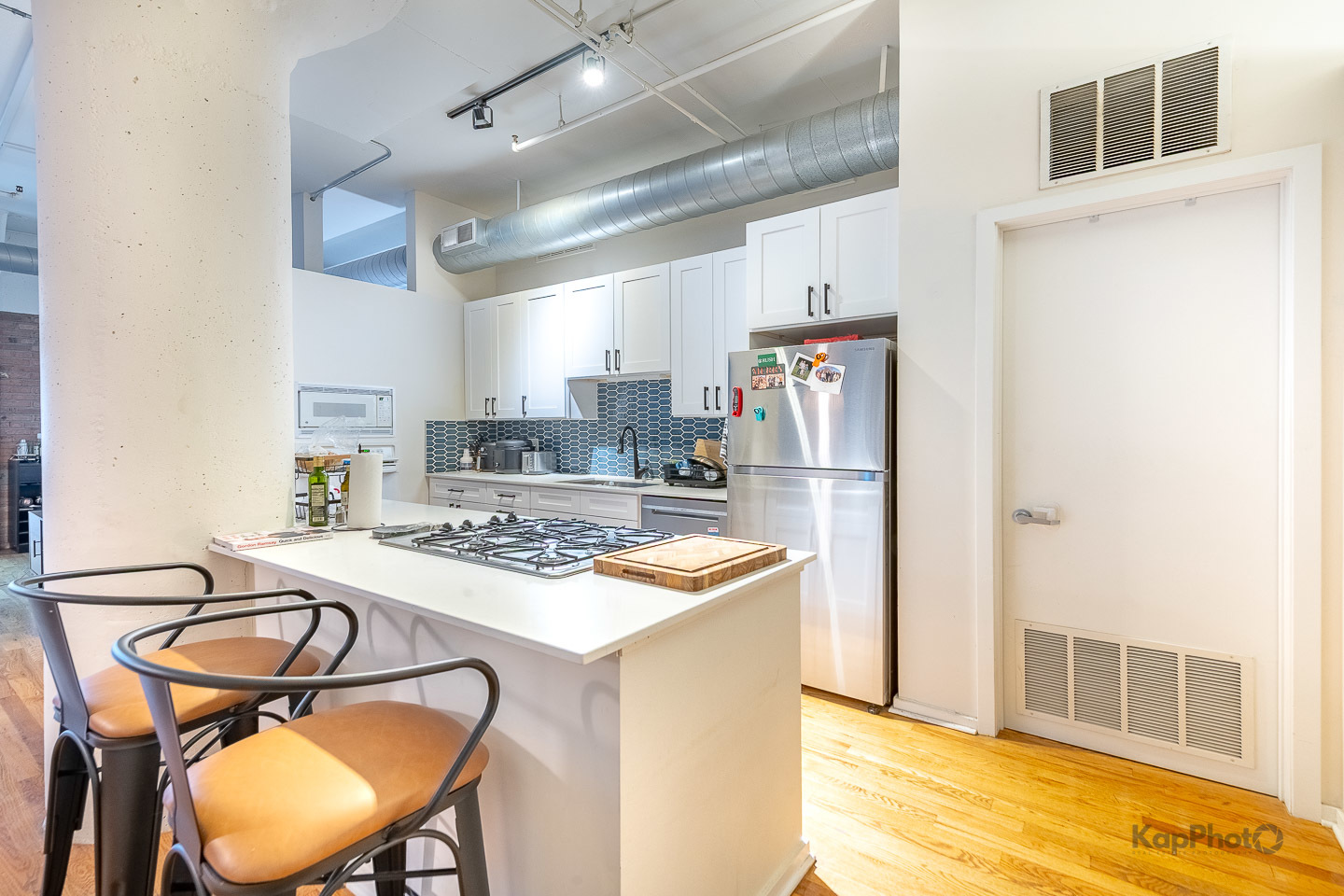130 S Canal Street Unit: 614