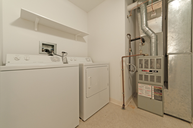 130 S Canal Street Unit: 614