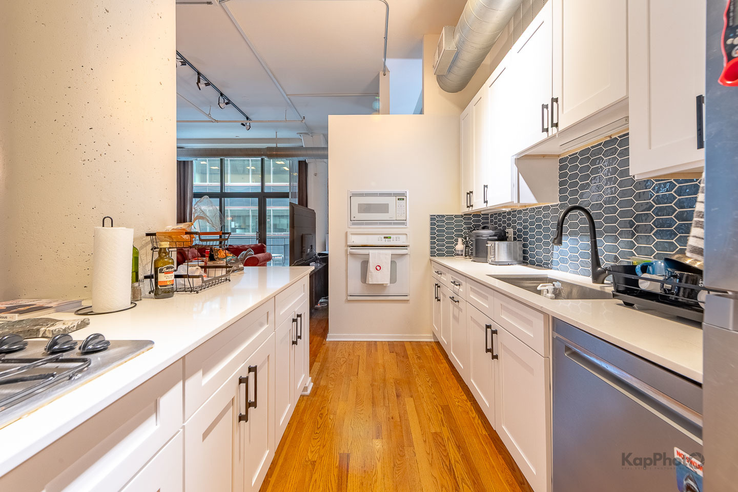 130 S Canal Street Unit: 614