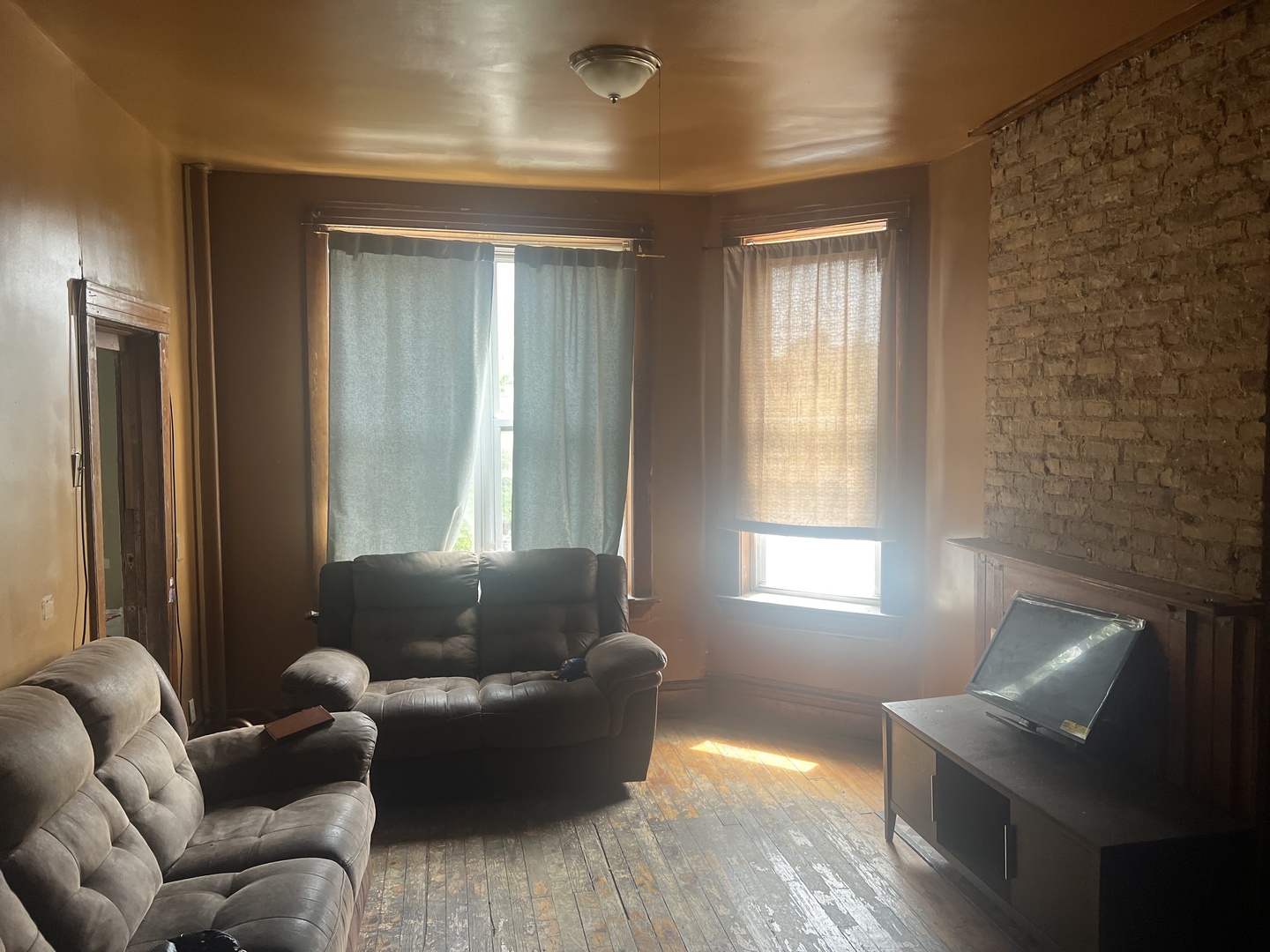 1506 N Rockwell Street