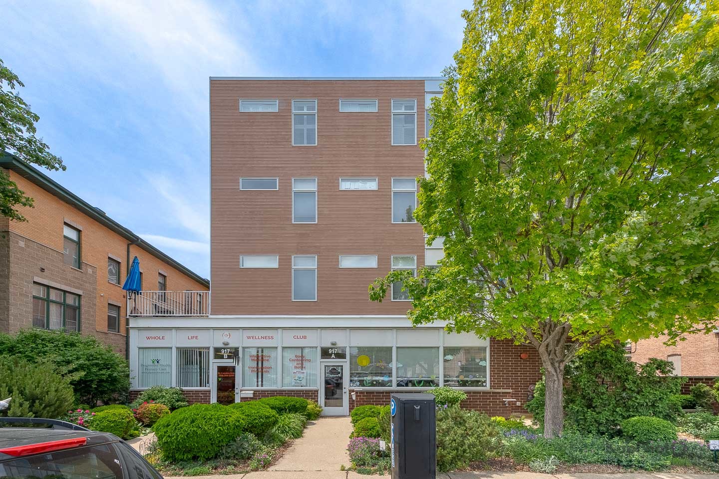 915 S Oak Park Avenue Unit: 1B