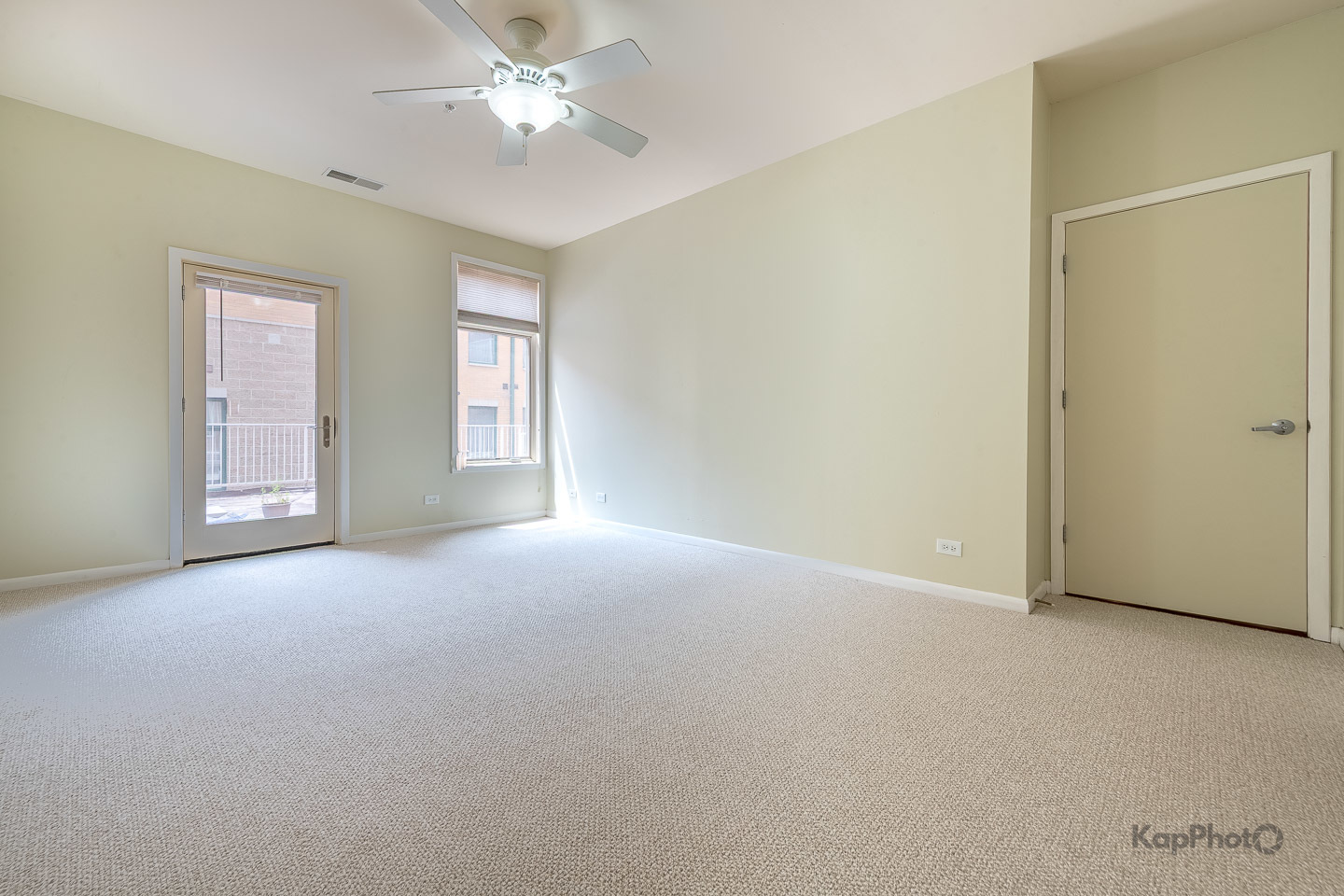 915 S Oak Park Avenue Unit: 1B