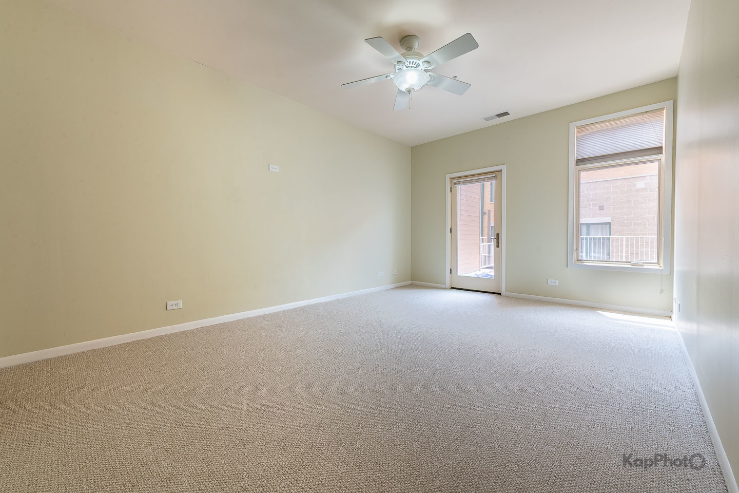 915 S Oak Park Avenue Unit: 1B