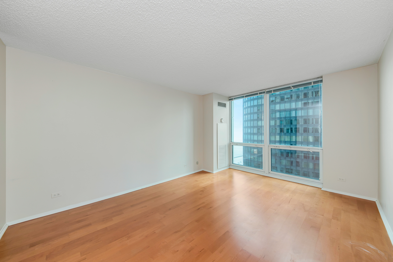 195 N Harbor Drive Unit: 4405