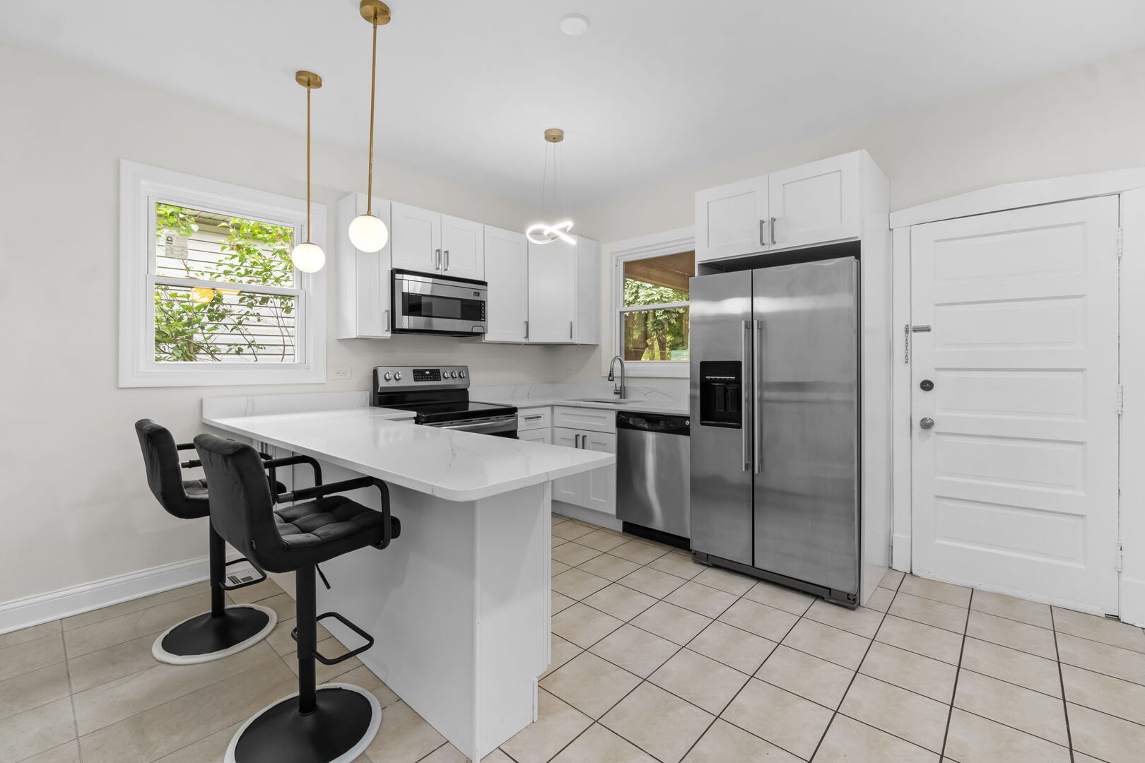 2724 N Newland Avenue