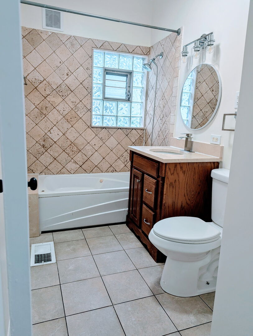 2724 N Newland Avenue