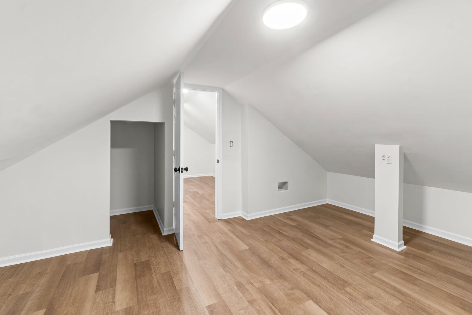 2724 N Newland Avenue