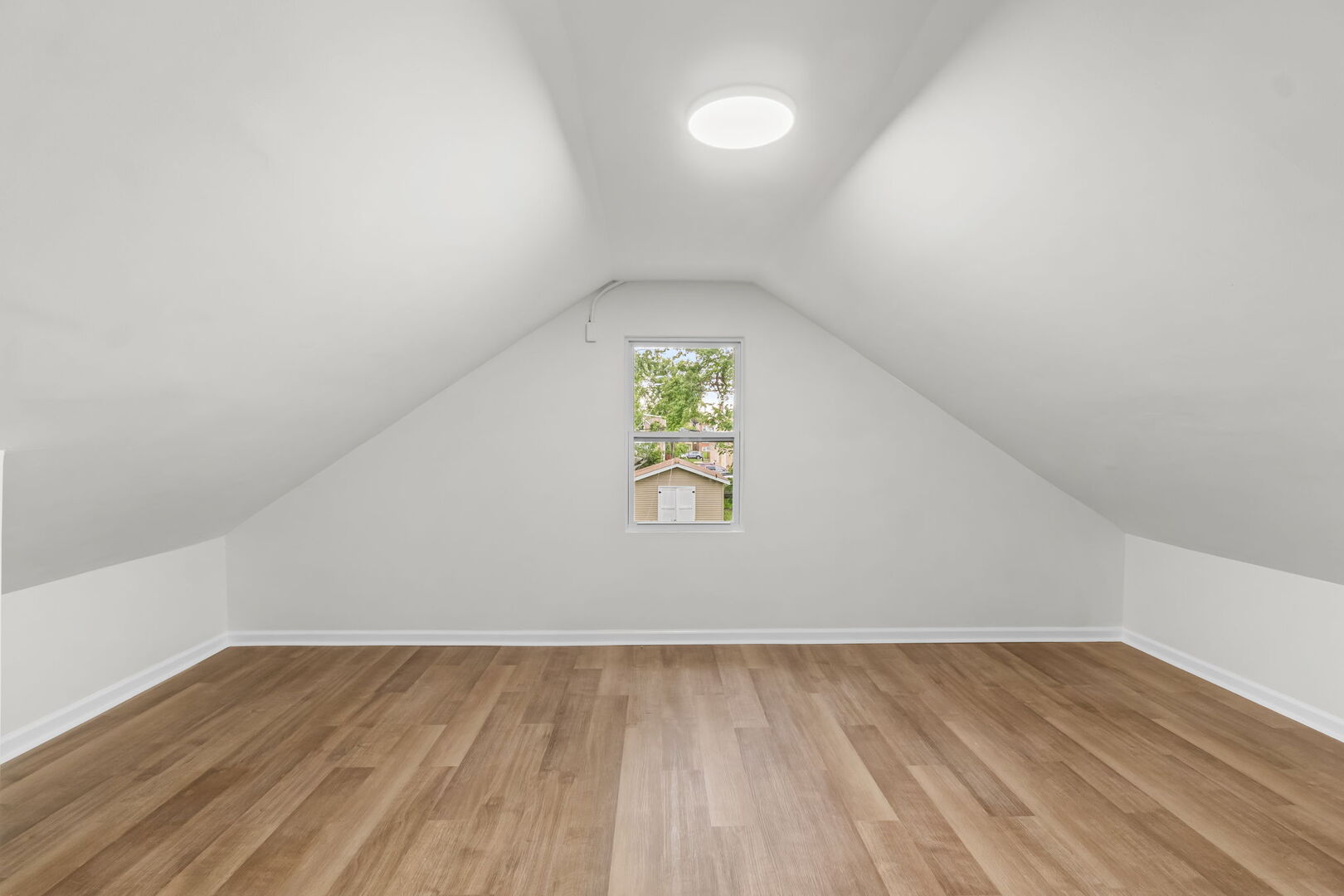 2724 N Newland Avenue