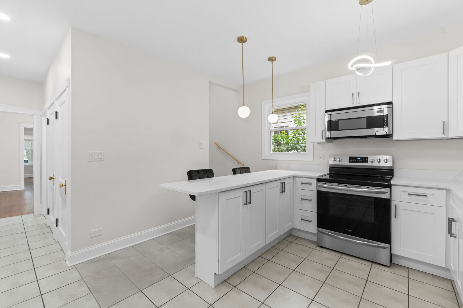 2724 N Newland Avenue