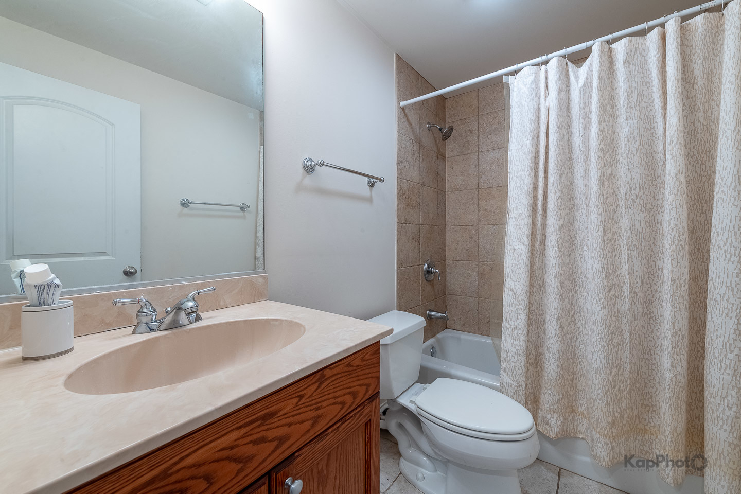 1302 W Fillmore Street Unit: 3