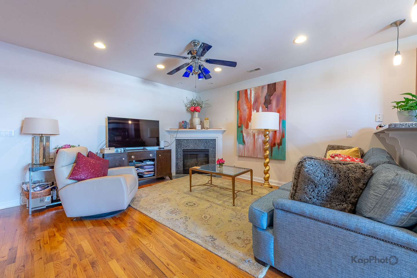 1302 W Fillmore Street Unit: 3