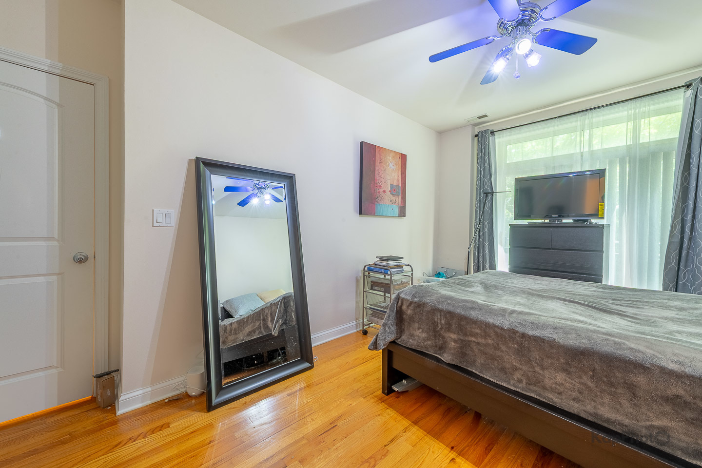 1302 W Fillmore Street Unit: 3