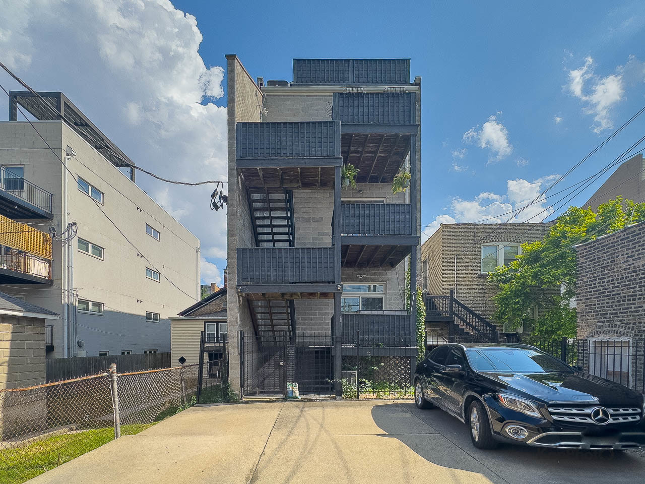 1942 W Armitage Avenue Unit: 3