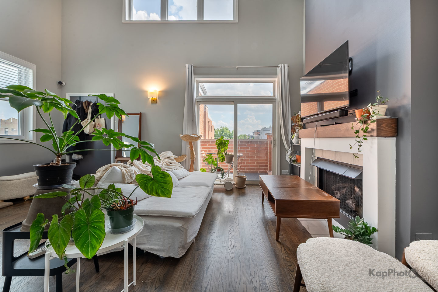 1942 W Armitage Avenue Unit: 3