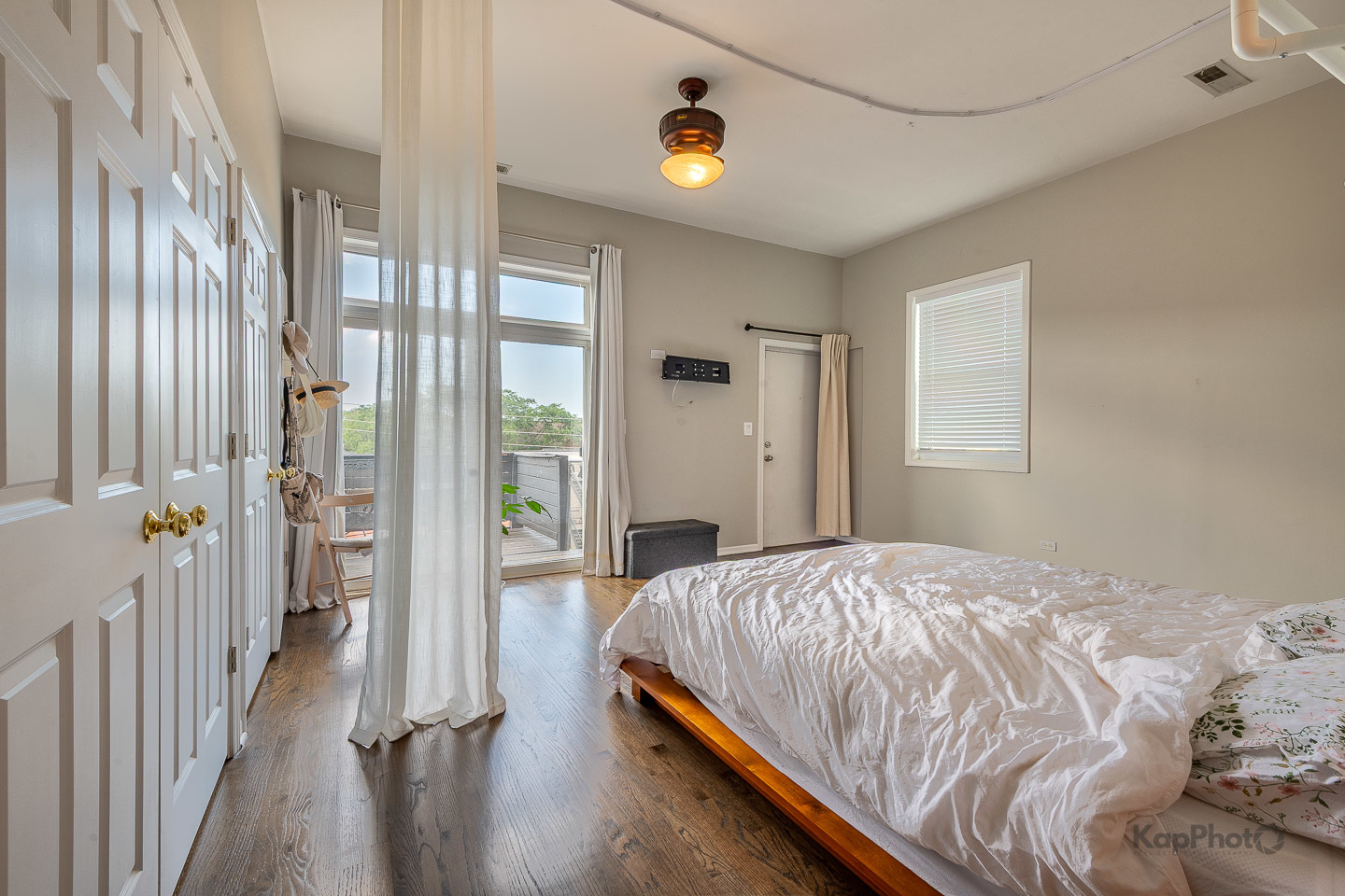 1942 W Armitage Avenue Unit: 3