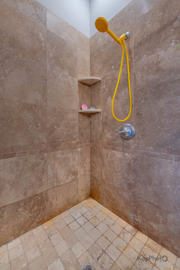 1942 W Armitage Avenue Unit: 3