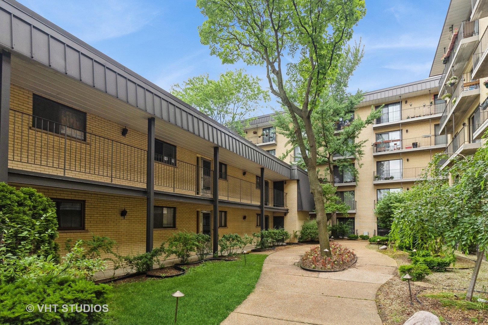 6229 N Niagara Avenue Unit: 209