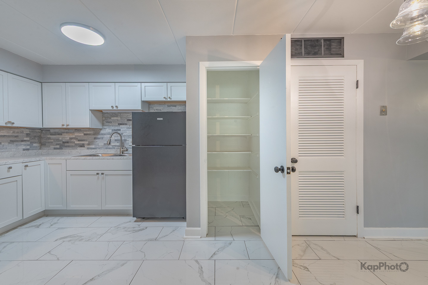 669 Chappel Avenue Unit: 1A