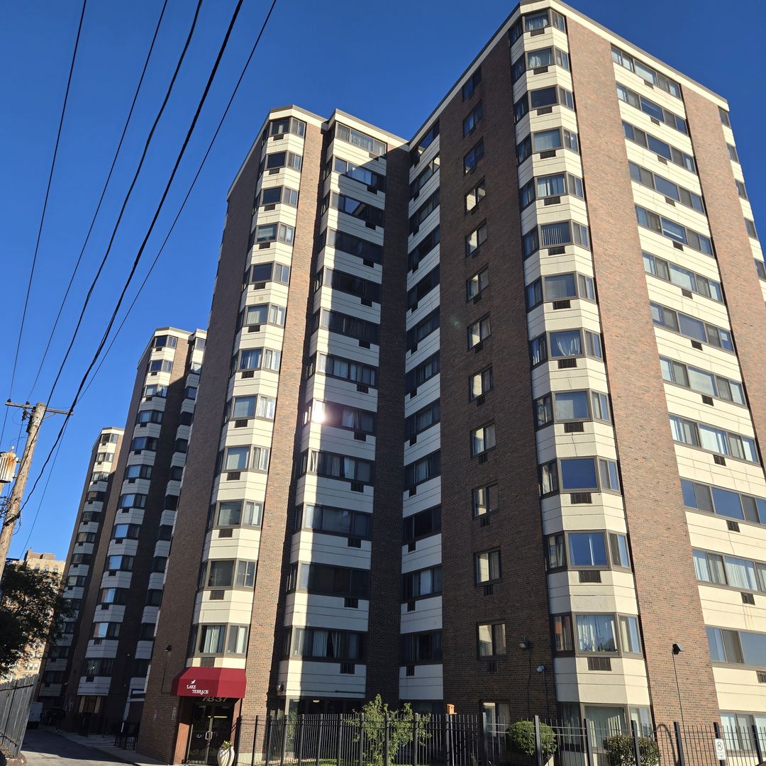 7337 S South Shore Drive Unit: 609