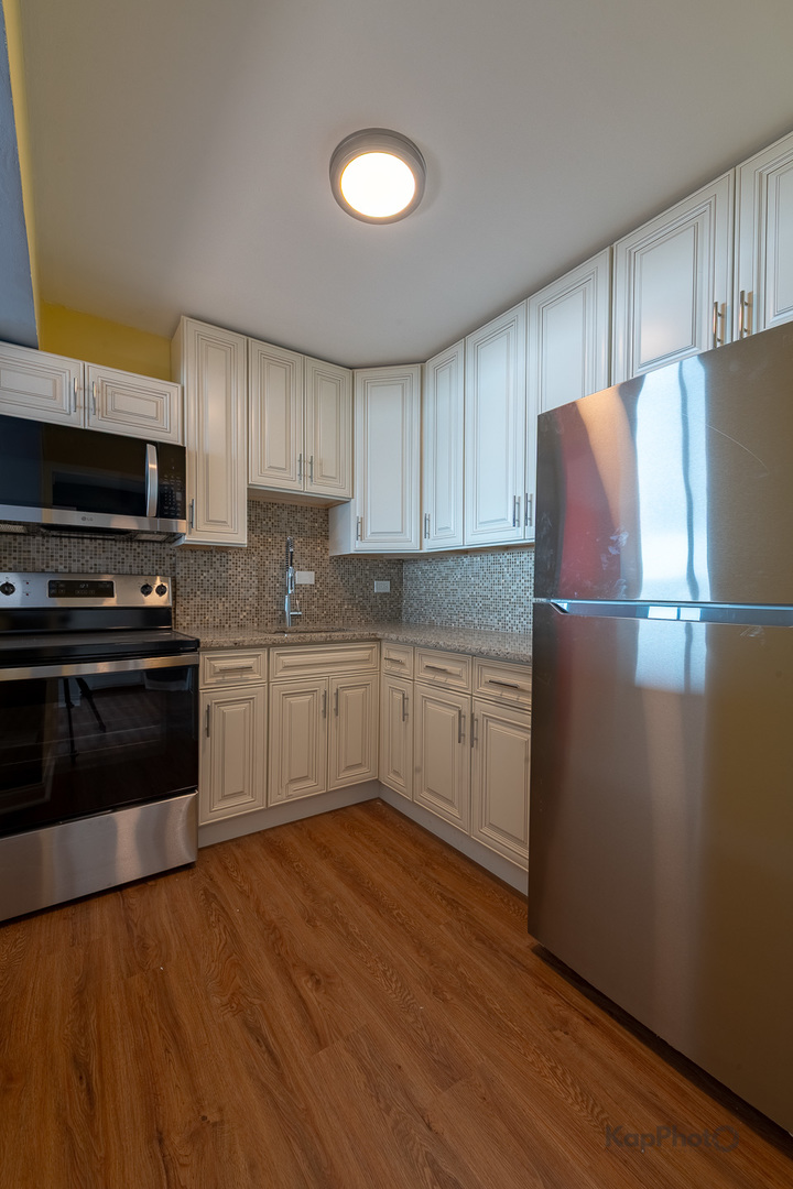 7337 S South Shore Drive Unit: 609
