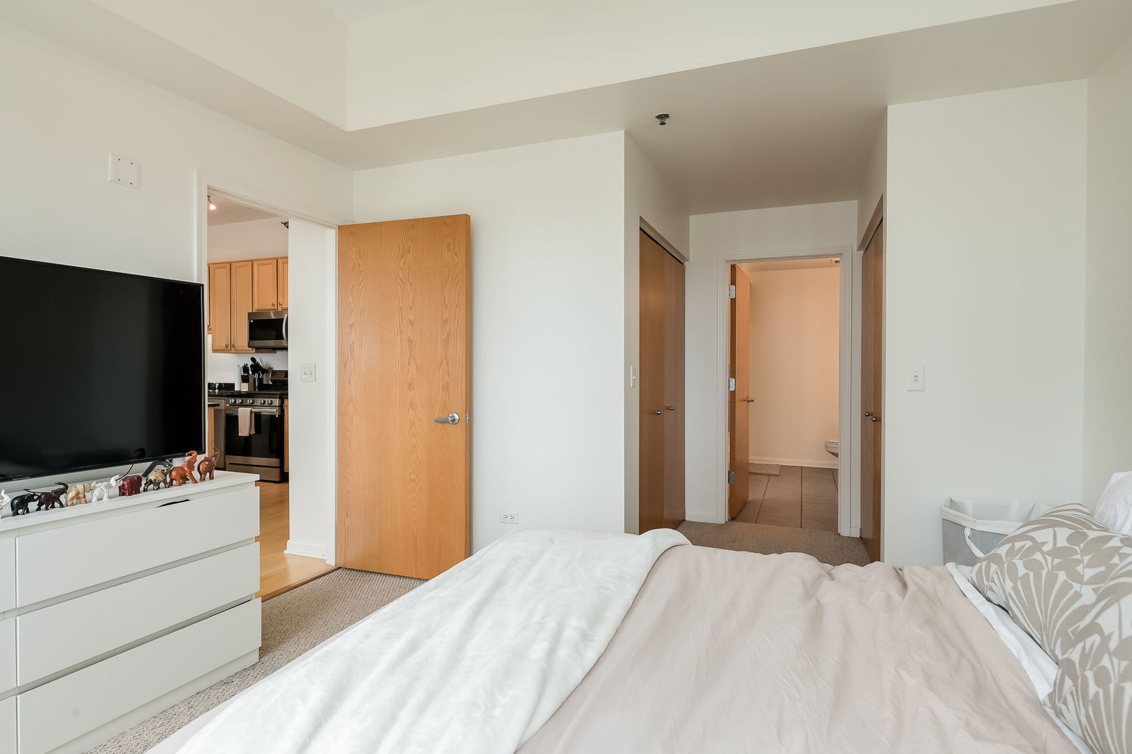 1250 S Indiana Avenue Unit: 1204
