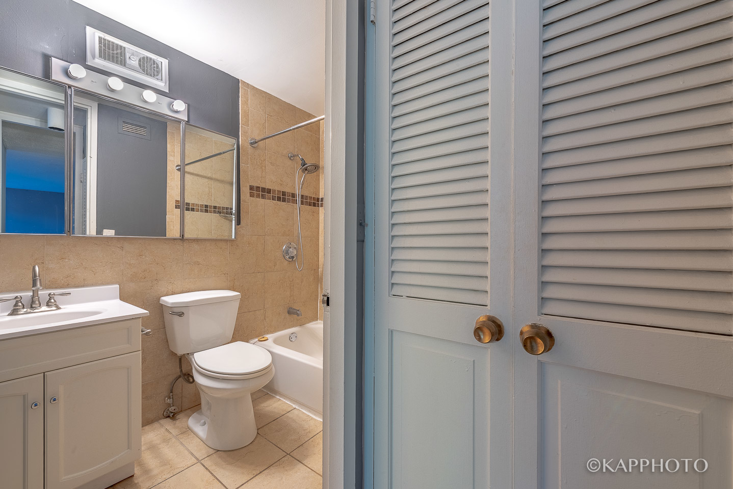 720 W Gordon Terrace Unit: 3N