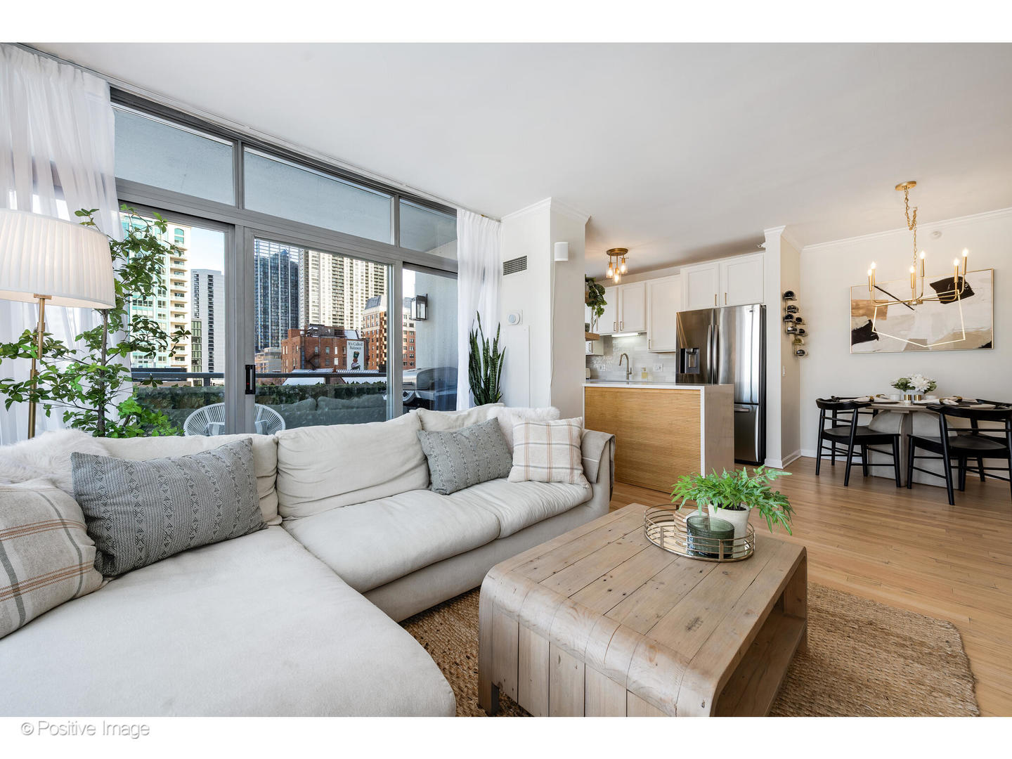 600 N Dearborn Street Unit: 701