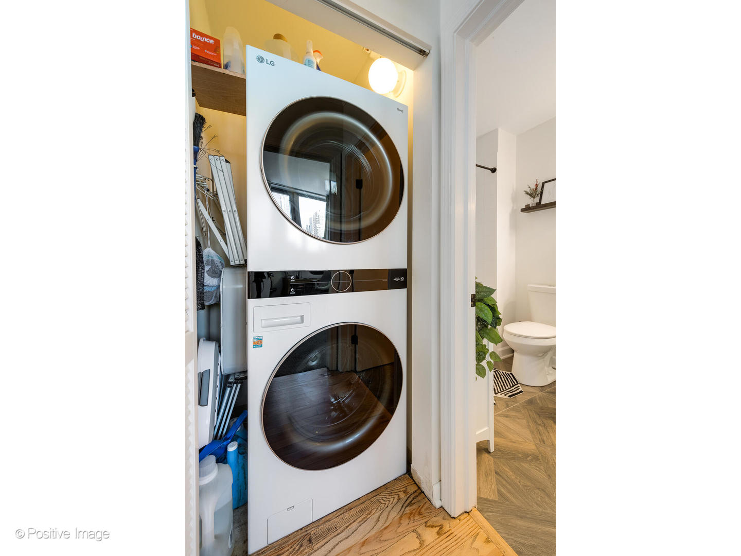 600 N Dearborn Street Unit: 701