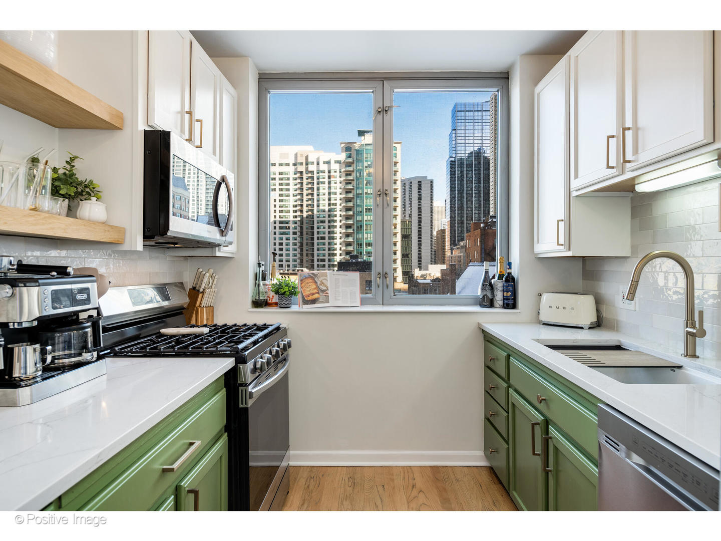 600 N Dearborn Street Unit: 701