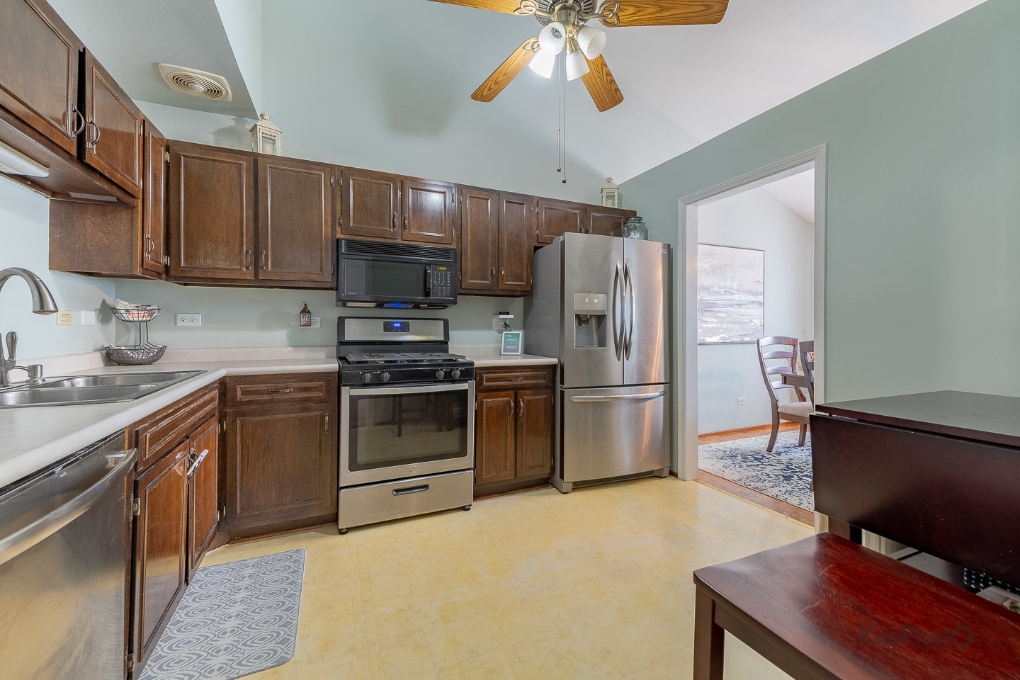 29W400 Thornwood Lane