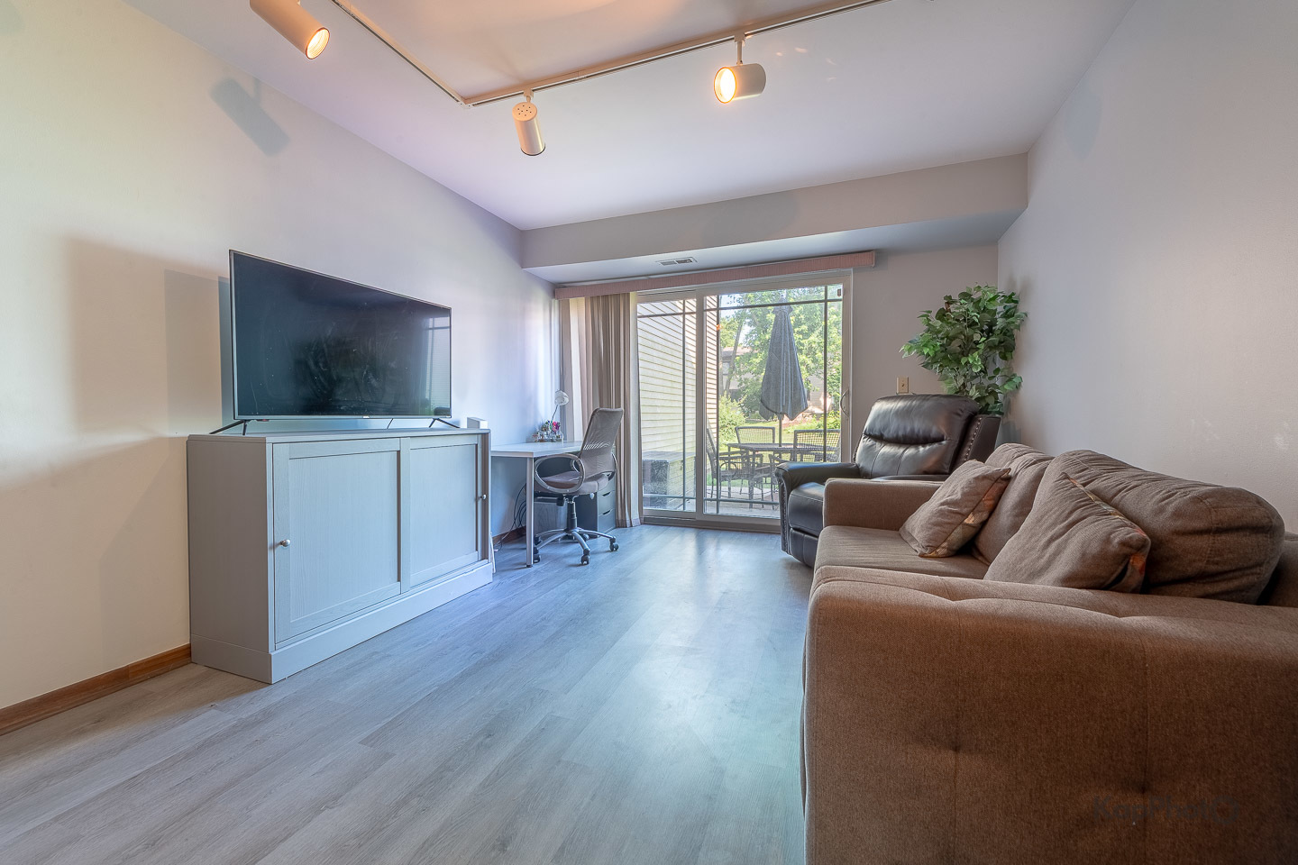 29W400 Thornwood Lane